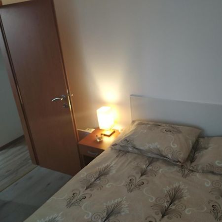 Apartment Dora พอดโกริกา ภายนอก รูปภาพ