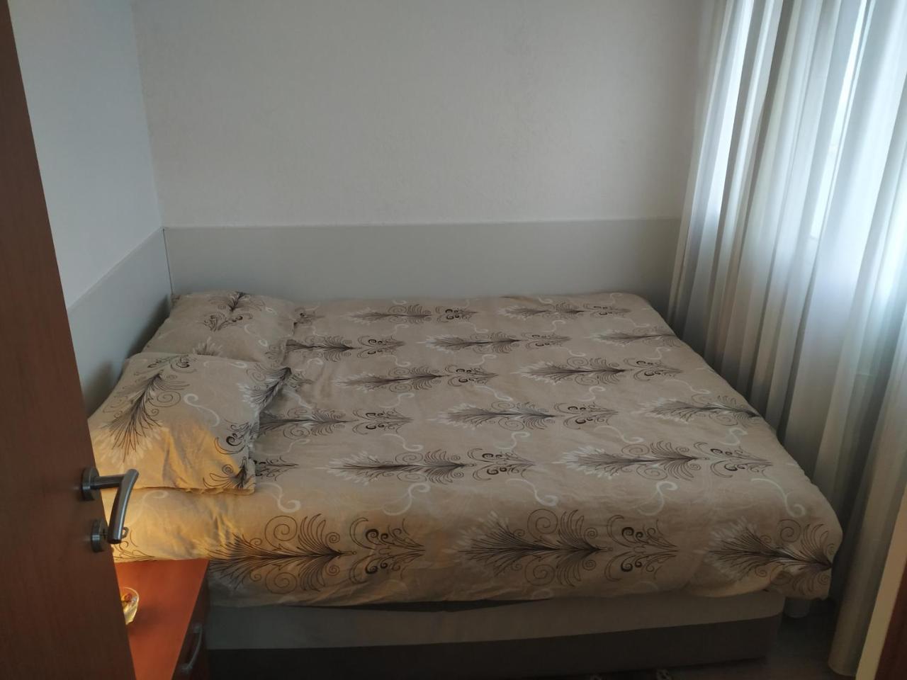 Apartment Dora พอดโกริกา ภายนอก รูปภาพ
