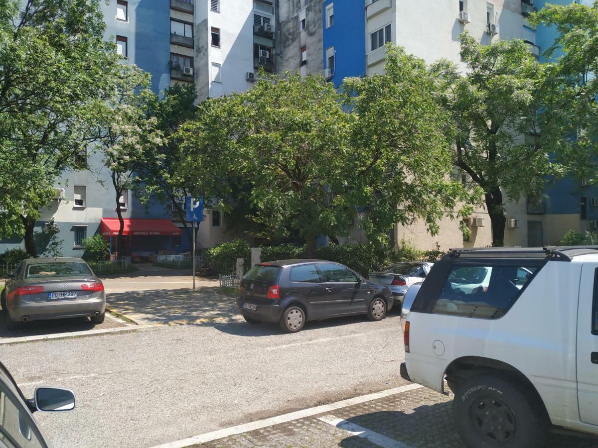 Apartment Dora พอดโกริกา ภายนอก รูปภาพ